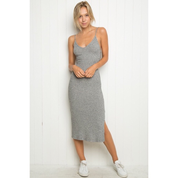 Dresses & Skirts - Grey Knit Stretch Midi Dress Size Medium